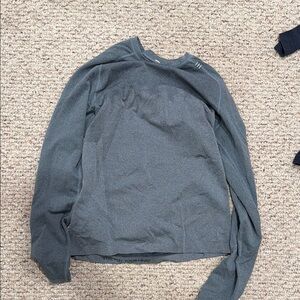 Men's Gray Lululemon Shirt